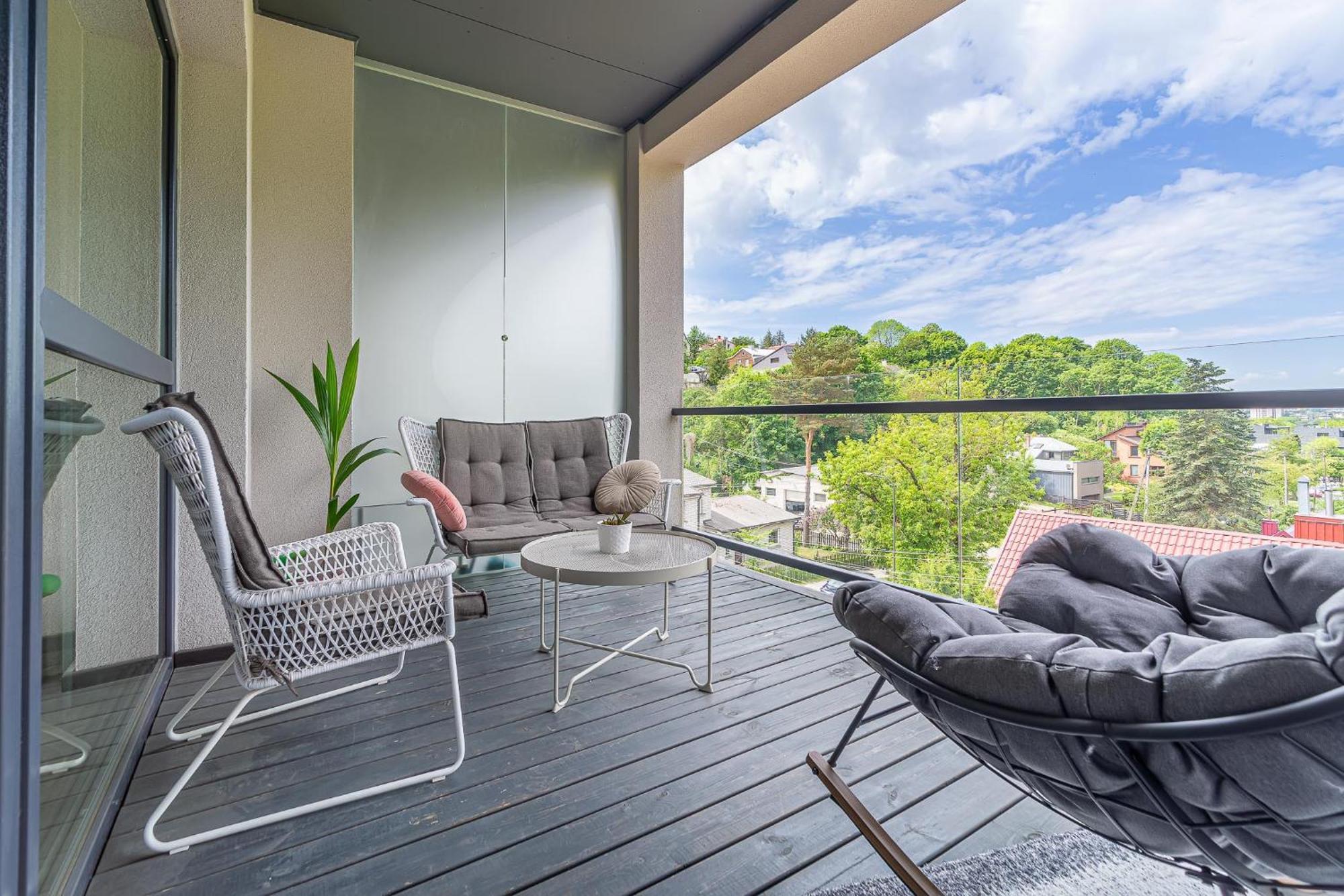 Sky Apartment With Free Parking And Balcony & Ac Kaunas Kültér fotó